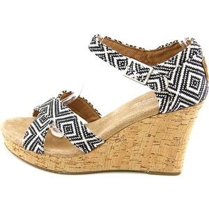 Toms Strappy Wedge Women Open Toe Stylish Black and White Canvas Sandals